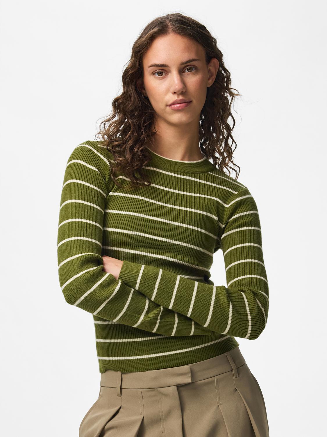 model_shot-front